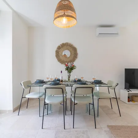 Apartment Le Grand Nimois, Clim, Spacieux 8 Pers