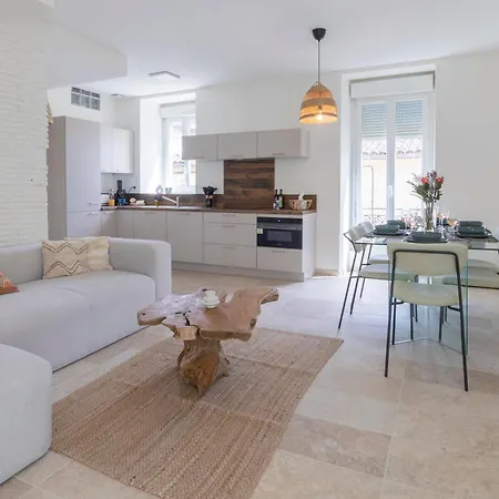 Le Grand Nimois, Clim, Spacieux 8 Pers Apartment *