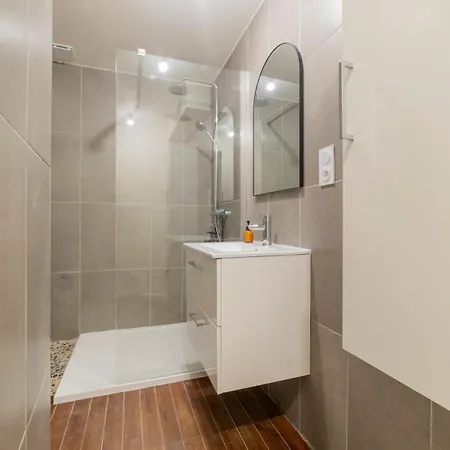 Le Grand Nimois, Clim, Spacieux 8 Pers * Nimes