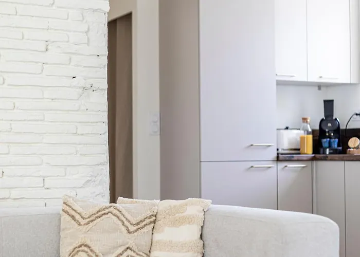 Apartman Spacieux 4 , Clim Au Coeur De Maisoncarreeconciergerie